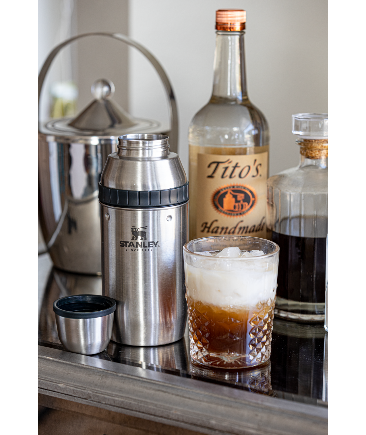 Adventure Happy Hour Cocktail Shaker Set SH7